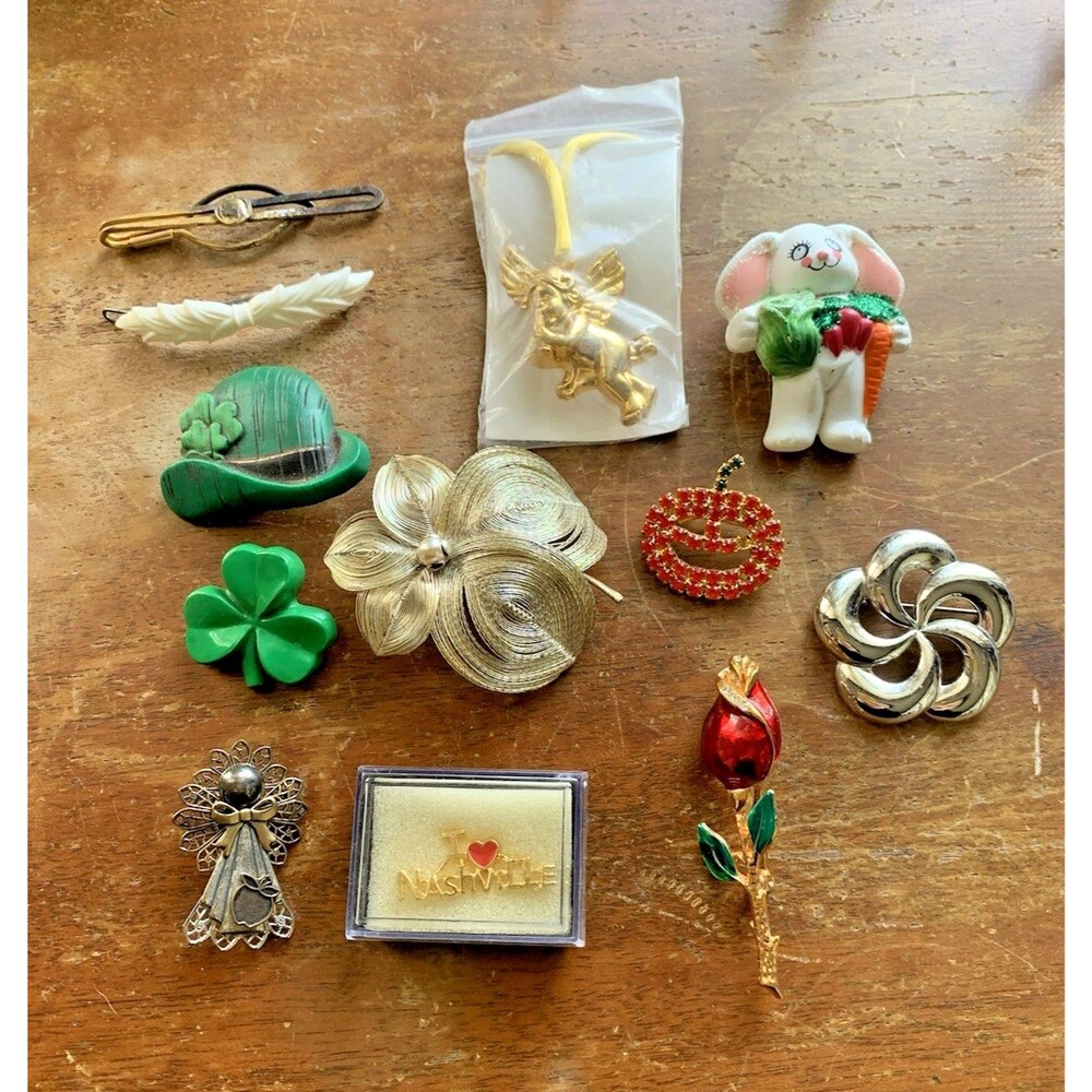 Lot of 10 Vintage Women’s Brooches & Hair Clips – Monet, W. Lind, Holiday Themes
